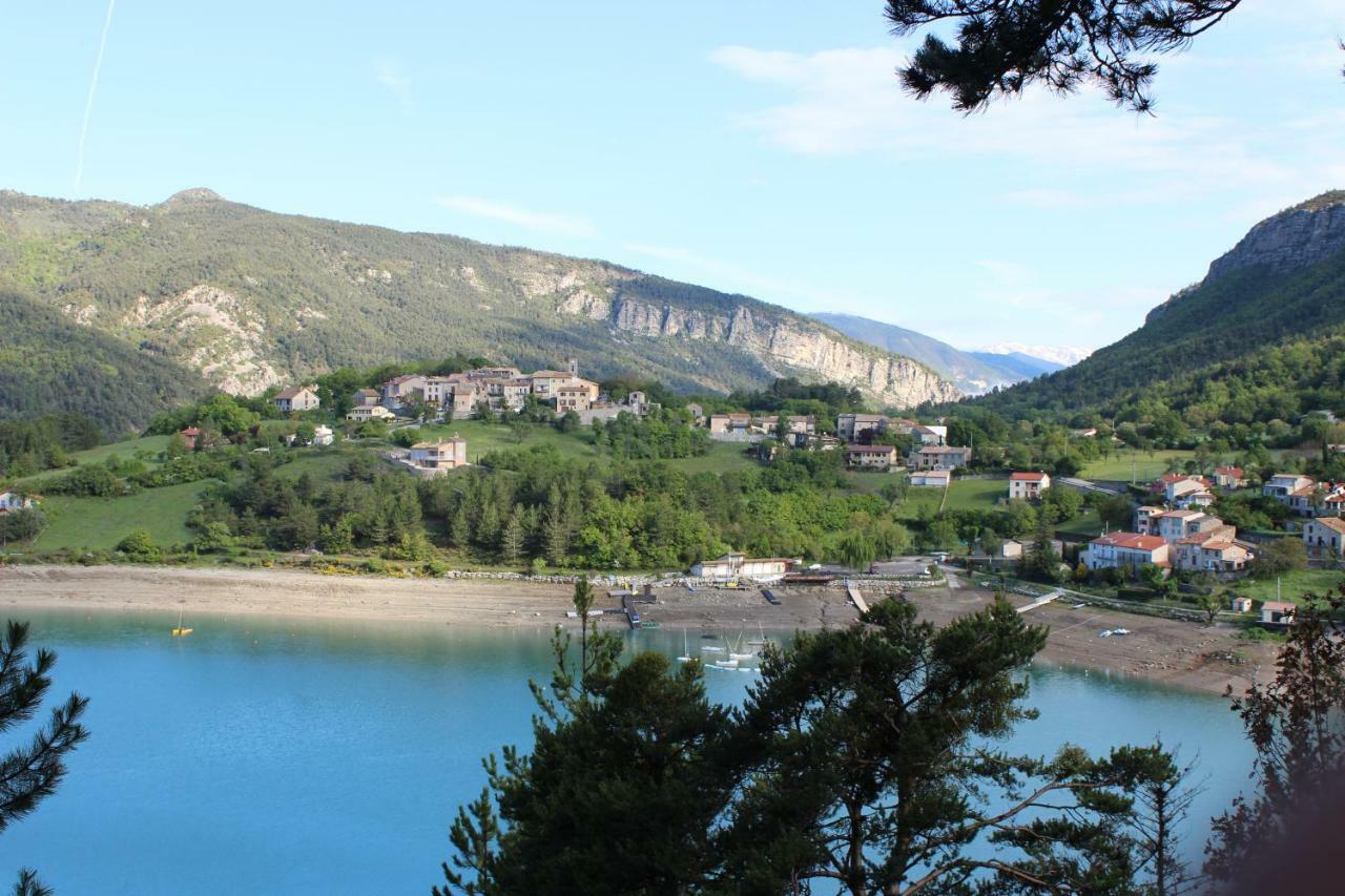 Location Vacances 5 Place Des Moulieres Saint-Julien-du-Verdon Exteriér fotografie